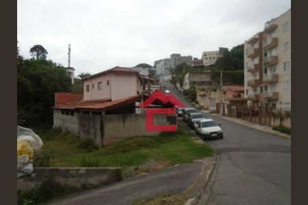 5_photo/94cf0766bb.c4a86b3c211625c7-ATLAS-b6e2e5b5-4ad2-46bf-a22a-6bf4bb97d316.jpg de casa à venda com 3 quartos, 176m² em Centro, Cotia
