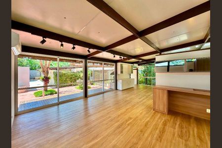 8_photo/94cf0767a9.ceff8192393c33de-ATLAS-b45e8fc3-a750-408d-8c2e-9c9b2a731486.jpg de casa à venda com 3 quartos, 344m² em Portao, Cotia