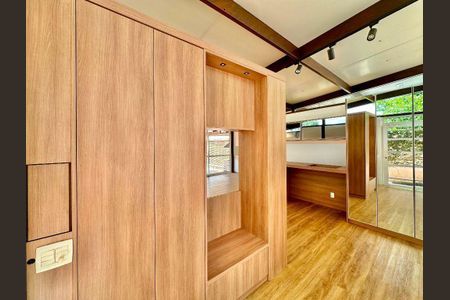 11_photo/94cf0767a9.ceff8192393c33de-ATLAS-d8f576f2-8095-4da2-88bf-24312aa663f0.jpg de casa à venda com 3 quartos, 344m² em Portao, Cotia