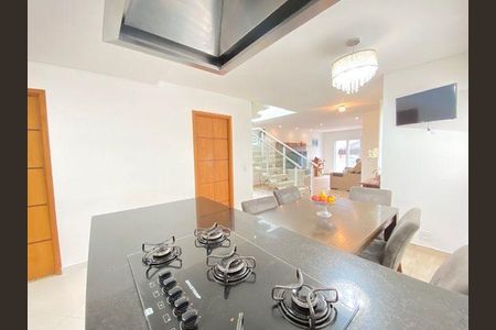 2_photo/94cf07706d.2832257cbb3df2c4-ATLAS-023a7cba-ec83-4bbc-9407-20de3fe01bcf.jpg de casa à venda com 3 quartos, 157m² em Lageadinho, Cotia