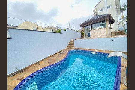 2_photo/94cf07706d.2832257cbb3df2c4-ATLAS-166b7eee-960d-4031-b687-3c62ddaa6baf.jpg de casa à venda com 3 quartos, 157m² em Lageadinho, Cotia