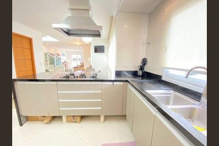 11_photo/94cf07706d.2832257cbb3df2c4-ATLAS-d51181a8-035d-4669-bcdd-b0bf5c04905c.jpg de casa à venda com 3 quartos, 157m² em Lageadinho, Cotia