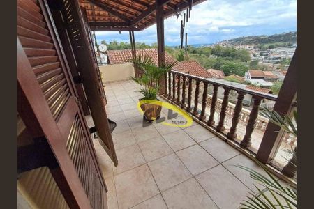 5_photo/94cf077203.ead381bccf4bf452-ATLAS-3f79085b-bd2c-4e2a-8b4c-85b557bcdae5.jpg de casa à venda com 3 quartos, 395m² em Jardim Adelina, Cotia