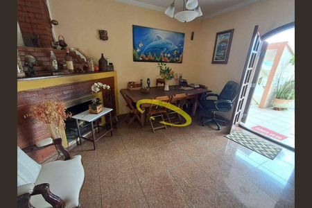 2_photo/94cf077203.ead381bccf4bf452-ATLAS-b04314eb-2ab3-405c-8af4-fa9a5c596f07.jpg de casa à venda com 3 quartos, 395m² em Jardim Adelina, Cotia