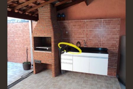 1_photo/94cf077773.05acccb2dbb53537-ATLAS-b619e620-9d58-4292-a763-bfba4c1012c8.jpg de casa à venda com 3 quartos, 120m² em Centro, Cotia