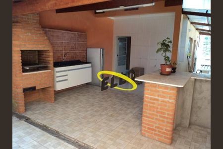 2_photo/94cf077773.05acccb2dbb53537-ATLAS-c1a6d343-a075-4e52-a552-de963923f309.jpg de casa à venda com 3 quartos, 120m² em Centro, Cotia
