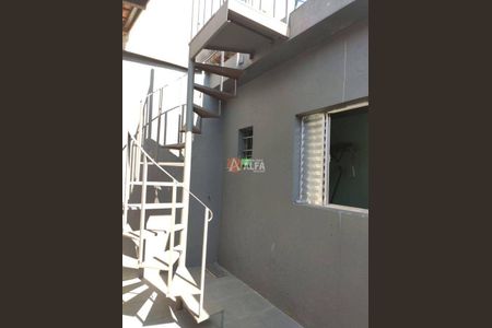 18_photo/94cf07793b.b2517d34c228f0d2-ATLAS-d40b4004-955c-4911-9dea-84d9fff32b73.jpg de casa à venda com 2 quartos, 47m² em Jardim Leonor, Cotia
