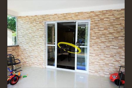 11_photo/94cf077a33.18e6ac91b37a8e88-ATLAS-3ec03692-145a-43f9-b128-bc655b1a6cfd.jpg de casa à venda com 4 quartos, 300m² em Jardim Leonor, Cotia