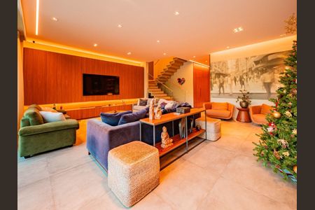 5_photo/94cf077ad7.5f442c436abea341-ATLAS-985e0ffe-2b2a-4470-bd31-e160975bb97d.jpg de casa à venda com 4 quartos, 420m² em Jardim Leonor, Cotia