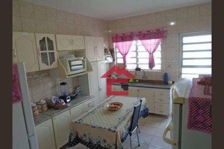 6_photo/94cf077b0f.ae51fdf35dd2c9d6-ATLAS-a391a592-3fbe-45c4-bc17-ec40d9e335c3.jpg de casa à venda com 3 quartos, 170m² em Jardim Leonor, Cotia