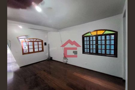 8_photo/94cf077b15.72fc516e6ab264c7-ATLAS-2d5cd3d8-3f20-4af2-9b08-16c7f9c9e706.jpg de casa à venda com 4 quartos, 234m² em Jardim Leonor, Cotia