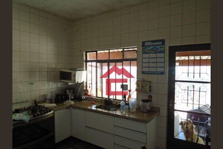 13_photo/94cf077bdd.c735d14336f4737f-ATLAS-490b3565-ac84-4e0f-8ee8-af0a9ff4d5bf.jpg de casa à venda com 5 quartos, 214m² em Jardim Leonor, Cotia