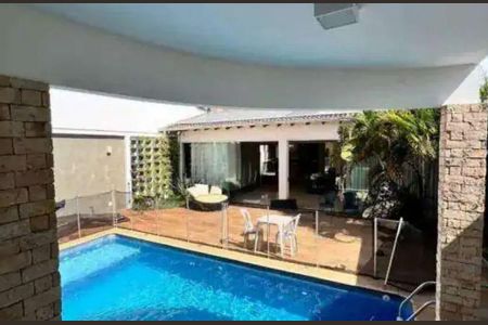 34_photo/94cf077c83.2f15d505e37c7ac5-ATLAS-c1efe874-0479-4ed9-8e5f-0594b672ddd7.jpg de casa à venda com 3 quartos, 260m² em Jardim Leonor, Cotia