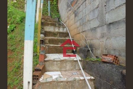 2_photo/94cf077e65.e100dba37721dde7-ATLAS-4cbff625-0f5a-4663-9e81-37f3e7e97c43.jpg de casa à venda com 1 quarto, 40m² em Jardim Araruama, Cotia