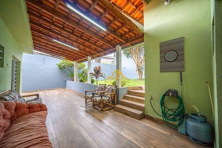 31_photo/94cf077f25.5a85c5bdfef41cf9-ATLAS-72ccbc37-e28d-4db9-8e07-03dafde71af4.jpg de casa à venda com 4 quartos, 202m² em Jardim Araruama, Cotia