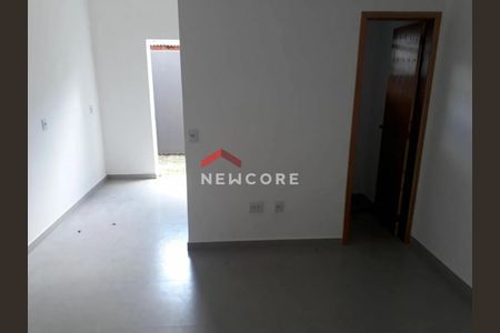 6_photo/94cf077fa5.df2406aa61ba3211-ATLAS-76f3d67f-497c-4ad6-986f-1489162ff42d.jpg de casa à venda com 2 quartos, 62m² em Jardim Atalaia, Cotia