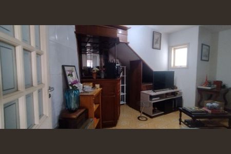 3_photo/94cf07817f.ceff8192393c33de-ATLAS-eb542b82-5011-4e92-8b5e-e39fa7c99b87.jpg de casa à venda com 5 quartos, 743m² em Jardim Leonor, Cotia