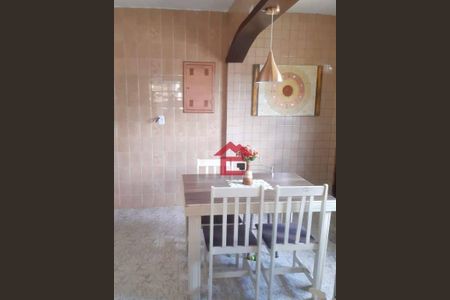 6_photo/94cf0782a5.54b8780a509023fd-ATLAS-c6d8e948-22bb-4ed3-a83e-4e2e866f0036.jpg de casa à venda com 3 quartos, 93m² em Jardim Carmel, Cotia