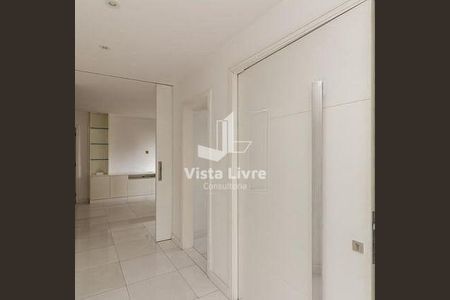 37_photo/94cf0783c1.9f068940f6594e7a-ATLAS-10b6d30b-cd3c-409d-977a-b1dbc7a70e7d.jpg de apartamento à venda com 3 quartos, 300m² em Centro, Cotia