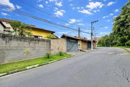 5_photo/94cf07859d.b37fb779aadef412-ATLAS-751fc971-9cfc-45ed-8e5b-6e8078a792f2.jpg de casa à venda com 3 quartos, 280m² em Centro, Cotia