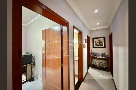 22_photo/94cf07859d.b37fb779aadef412-ATLAS-d99dcdf0-955c-4268-ad78-782a868bb5b1.jpg de casa à venda com 3 quartos, 280m² em Centro, Cotia