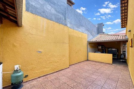 46_photo/94cf07859d.d7ac12836e0fb324-ATLAS-e4915b2c-62f7-42c6-a159-4adc5815f4d8.jpg de casa à venda com 3 quartos, 280m² em Centro, Cotia