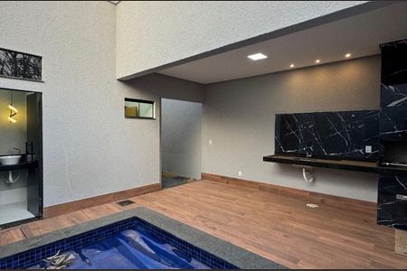 25_photo/94cf0786e5.2f15d505e37c7ac5-ATLAS-616087cd-0738-4a85-8922-4f8dac536ae2.jpg de casa à venda com 3 quartos, 220m² em Outeiro de Passárgada, Cotia