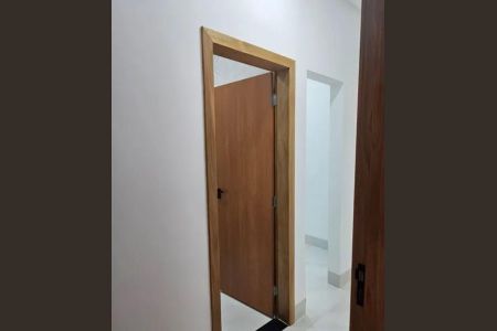 8_photo/94cf0786e5.2f15d505e37c7ac5-ATLAS-647c86ce-d28e-4ec2-9760-beab54c9fa55.jpg de casa à venda com 3 quartos, 198m² em Outeiro de Passárgada, Cotia