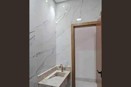 19_photo/94cf0786e5.2f15d505e37c7ac5-ATLAS-ab6485ca-1b8b-477a-b19d-4f9c9d29b3c2.jpg de casa à venda com 3 quartos, 198m² em Outeiro de Passárgada, Cotia