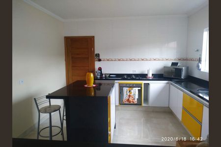 8_photo/94cf078e05.ca717aa6b5ed48da-ATLAS-412448f9-b9d4-4e8f-8b82-3a90130ff3d5.jpg de casa à venda com 3 quartos, 202m² em Lageadinho, Cotia