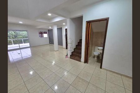 2_photo/94cf078f99.93b8fa184532727f-ATLAS-562063f8-1a4e-463e-b0d5-e845a772004f.jpg de casa para alugar com 4 quartos, 150m² em Outeiro de Passárgada, Cotia