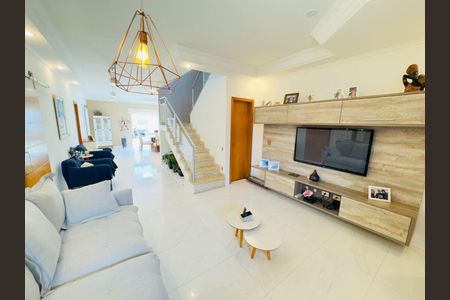 5_photo/94cf0792a3.e6e1c947b02cf8fb-ATLAS-d77df5d9-969a-4e55-8a5c-46574b4c57d6.jpg de casa de condomínio à venda com 4 quartos, 216m² em Jardim Atalaia, Cotia