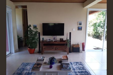 11_photo/94cf07986f.e9bc35269128f7e8-ATLAS-36c0bfae-b9bd-4fa2-b31c-d0d79485582e.jpg de casa à venda com 3 quartos, 313m² em Jardim Atalaia, Cotia