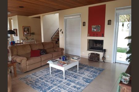 8_photo/94cf07986f.e9bc35269128f7e8-ATLAS-41f42ff3-8f6b-4f8b-a7a9-8b04a6bb10fc.jpg de casa à venda com 1 quarto, 54m² em Jardim Atalaia, Cotia