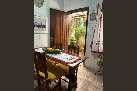 7_photo/94cf079c8f.38153d79977beed0-ATLAS-1703300e-bbcc-4bec-a209-c0057ebc5dd2.jpg de casa à venda com 3 quartos, 274m² em Centro, Cotia