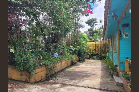 12_photo/94cf07c2bf.adea7a1cd79bc600-ATLAS-380cc332-d63c-48b5-bd35-c7f2cc61c37f.jpg de casa à venda com 4 quartos, 208m² em Chácara Recanto Verde, Cotia