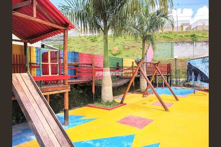 9_photo/94cf07ebfb.0176ad22bcbf6d3f-ATLAS-a2ff0843-656e-4d87-b943-0ca76d938898.jpg de casa à venda com 2 quartos, 48m² em Jardim Atalaia, Cotia