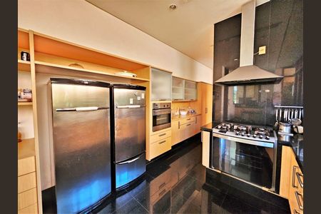 7_photo/94cf07efdd.ea002ca8a54f6c9b-ATLAS-b65dac57-77ba-4726-8771-ca3d47afcdb9.jpg de casa à venda com 5 quartos, 510m² em Lageadinho, Cotia