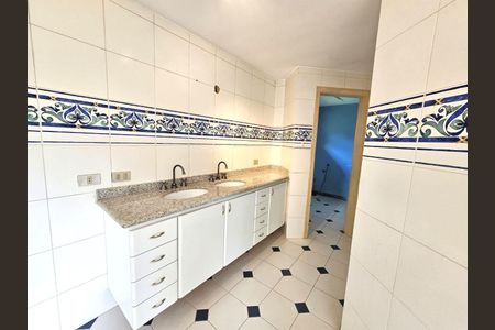 8_photo/94cf07eff9.1870059f028a6007-ATLAS-31f188e6-00e7-46fd-a4e7-d2249315e96b.jpg de casa à venda com 4 quartos, 405m² em Lageadinho, Cotia