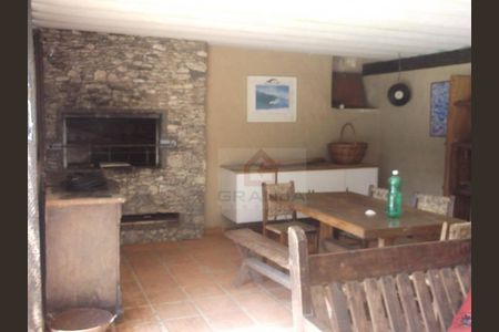 30_photo/94cf07f9a7.b7a28b76476596d7-ATLAS-3e6cc6bd-1c2e-47d7-bda9-c81847e1b37f.jpg de casa à venda com 4 quartos, 369m² em Jardim Santa Paula, Cotia