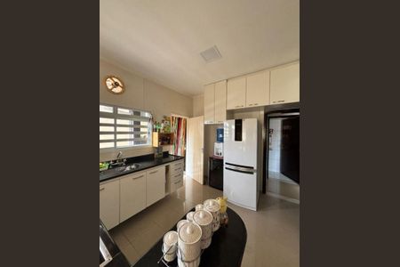 18_photo/94cf07fb49.ceff8192393c33de-ATLAS-2eaa4ef4-b872-4add-9248-dea0adaacda7.jpg de casa à venda com 3 quartos, 370m² em Chacara Nossa Senhora de Fatima, Cotia