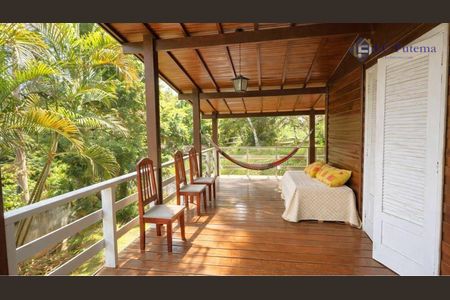 10_photo/94cf0800fb.ceff8192393c33de-ATLAS-81caae00-e600-4997-9d40-ef2a92c2b3fa.jpg de casa à venda com 3 quartos, 335m² em Jardim Santa Paula, Cotia