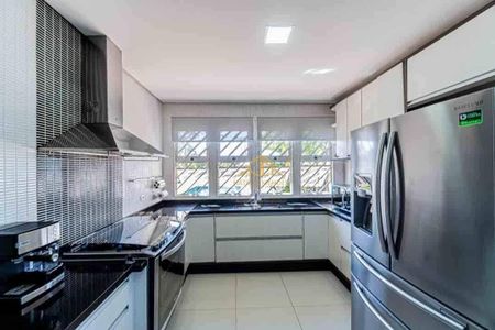 39_photo/94cf080a99.0abb473e952761da-ATLAS-9184b848-d84c-4e14-9214-1296c47fc54f.jpg de casa à venda com 7 quartos, 420m² em Chácara Recanto Verde, Cotia