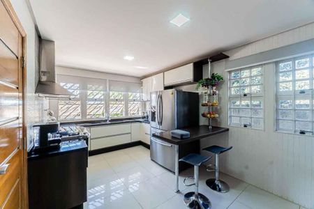 8_photo/94cf080a99.0abb473e952761da-ATLAS-edaa3de9-8e93-41bc-ab8b-09d6a0a070a6.jpg de casa à venda com 6 quartos, 420m² em Chácara Recanto Verde, Cotia