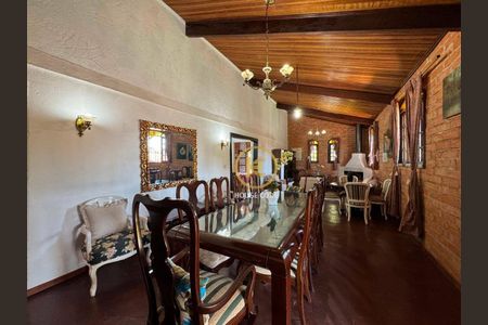 49_photo/94cf09dc33.7da11293e5e8925f-ATLAS-2173d9b0-5e5b-403e-9e9b-737e7a0e4e74.jpg de casa à venda com 6 quartos, 355m² em Chácara Real (Caucaia do Alto), Cotia