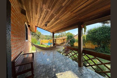 4_photo/94cf09dc33.7da11293e5e8925f-ATLAS-24d9191c-072b-4b6a-8748-1f2633f70bce.jpg de casa à venda com 6 quartos, 355m² em Chácara Real (Caucaia do Alto), Cotia