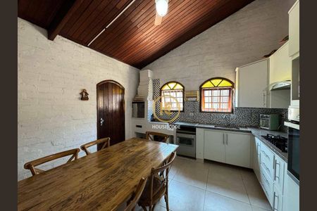 32_photo/94cf09dc33.7da11293e5e8925f-ATLAS-320a207e-5019-4f4c-8cf8-d5174c60f1b5.jpg de casa à venda com 6 quartos, 355m² em Chácara Real (Caucaia do Alto), Cotia