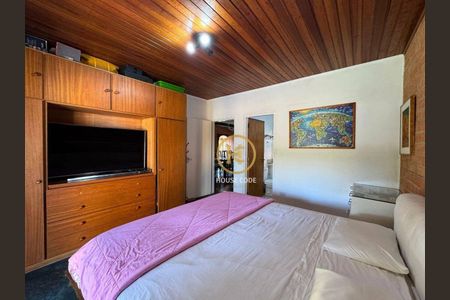 39_photo/94cf09dc33.7da11293e5e8925f-ATLAS-65d37981-6485-4308-bc9d-281cdcb4baeb.jpg de casa à venda com 6 quartos, 355m² em Chácara Real (Caucaia do Alto), Cotia