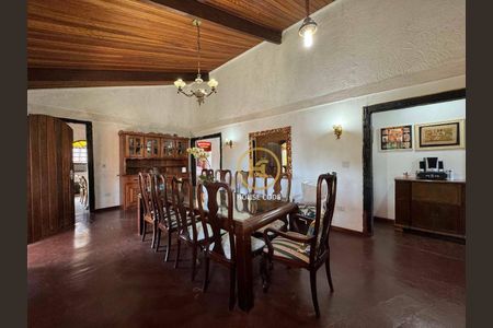 47_photo/94cf09dc33.7da11293e5e8925f-ATLAS-a4c3b6bc-190b-4037-b169-36db5cab94a4.jpg de casa à venda com 6 quartos, 355m² em Chácara Real (Caucaia do Alto), Cotia