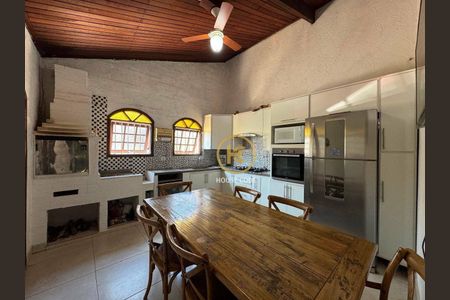 35_photo/94cf09dc33.7da11293e5e8925f-ATLAS-b5aec66a-5008-4262-9d66-65a35a105d86.jpg de casa à venda com 6 quartos, 355m² em Chácara Real (Caucaia do Alto), Cotia